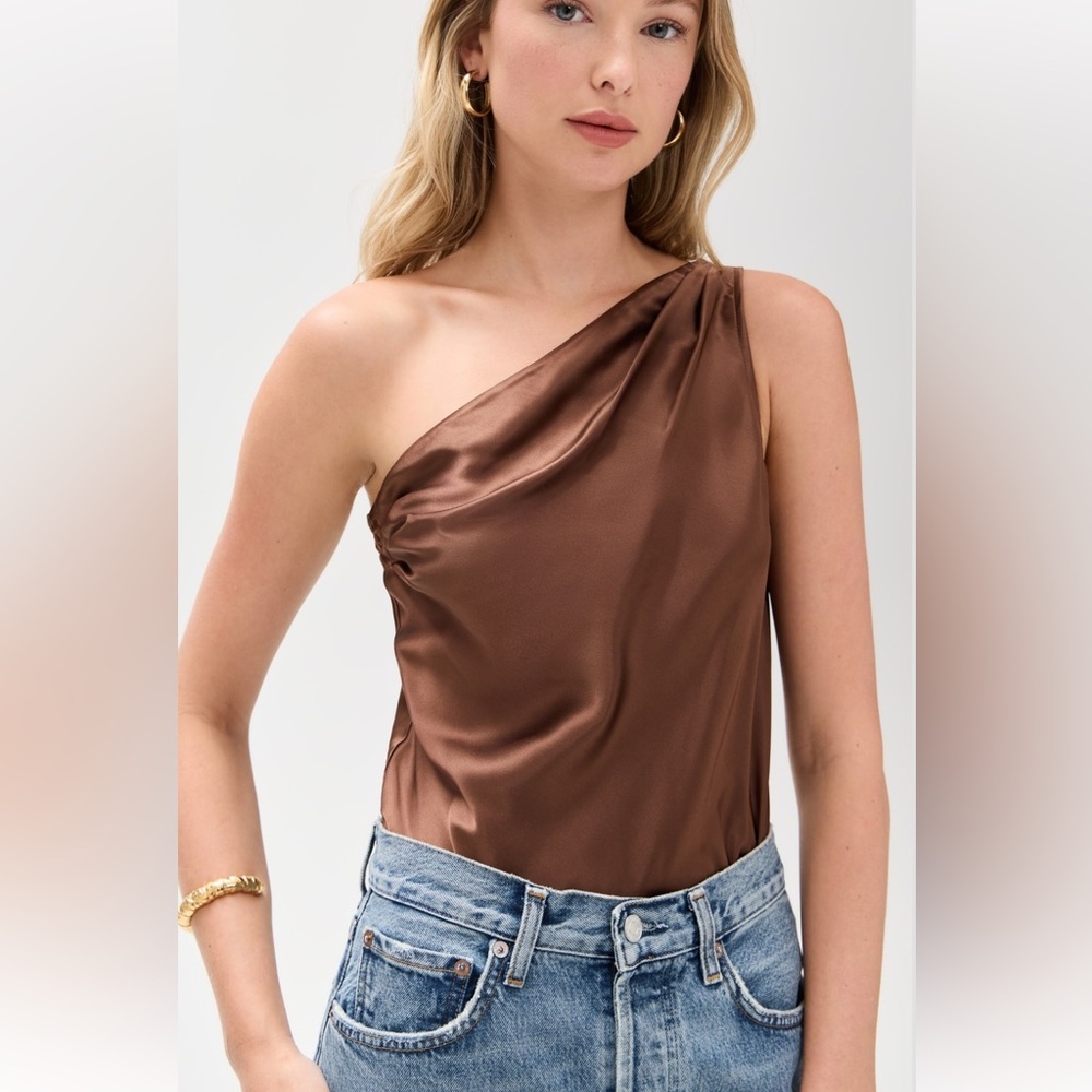 Cami NYC Darby off the shoulder bodysuit (never worn)